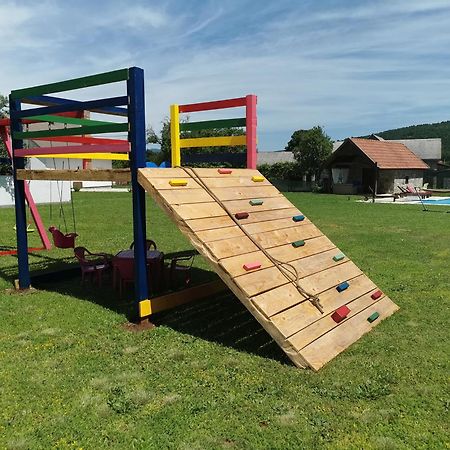 Holiday Home Bulog Sinac Eksteriør bilde