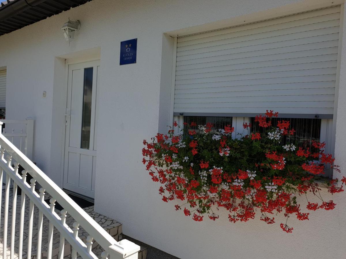 Holiday Home Bulog Sinac Eksteriør bilde