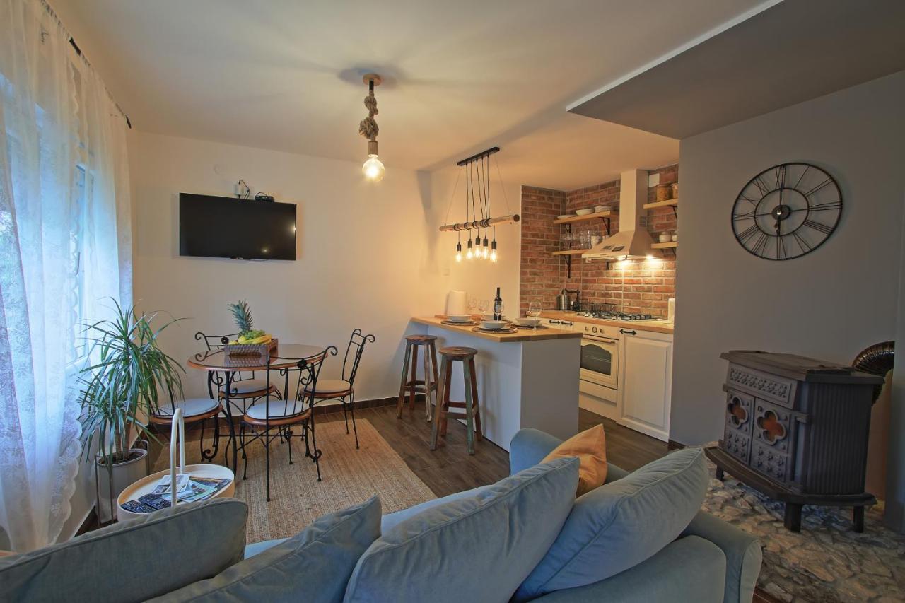 Holiday Home Bulog Sinac Eksteriør bilde