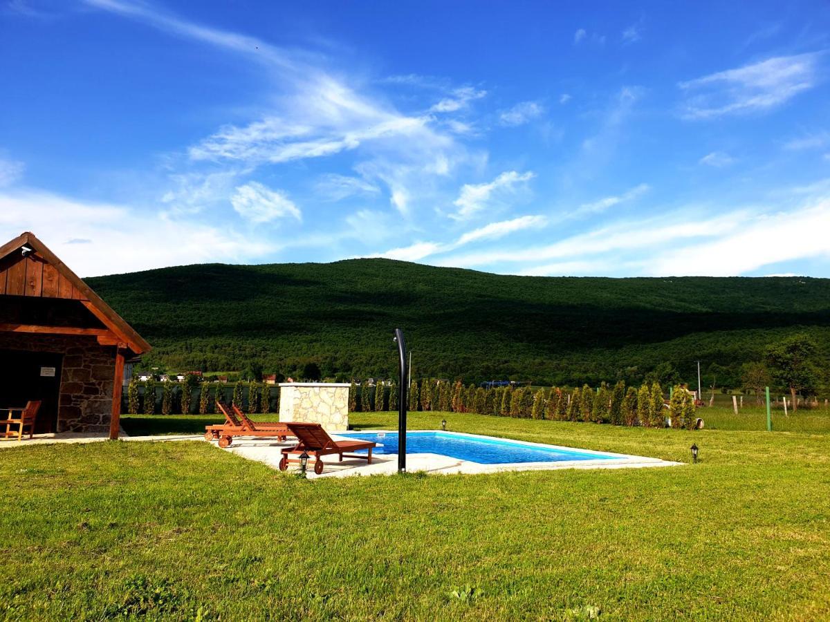 Holiday Home Bulog Sinac Eksteriør bilde